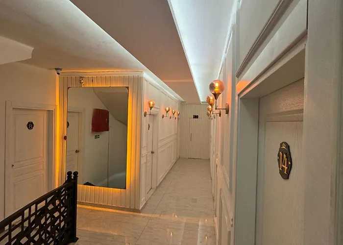 Bianco Hotel Eskiomerler